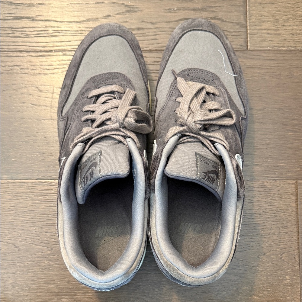 Nike Air Max 90 - size 11